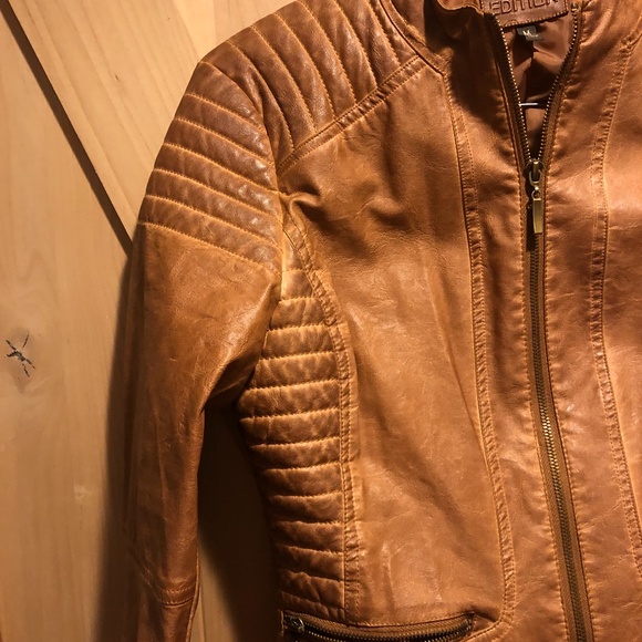 Brown NOT leather jacket, but looks like leather - Picture 2 of 4